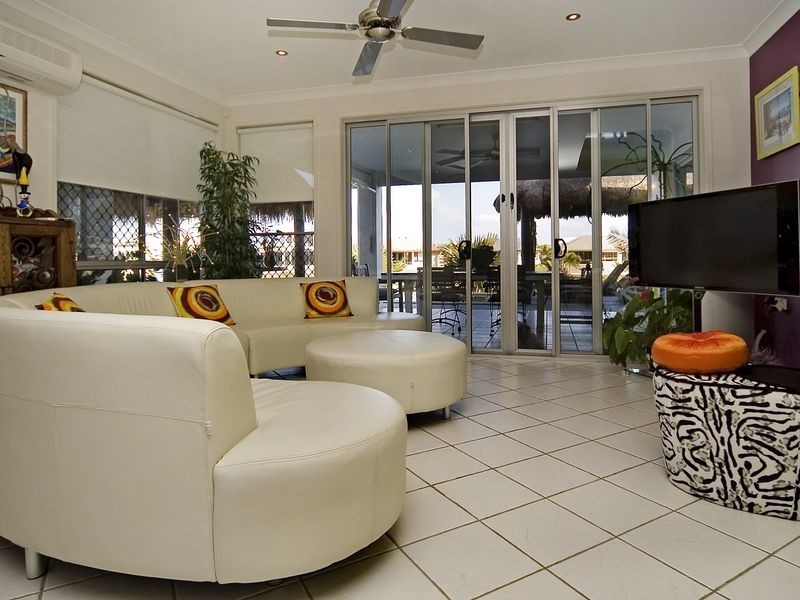 15 North Bank Court, Helensvale QLD 4212