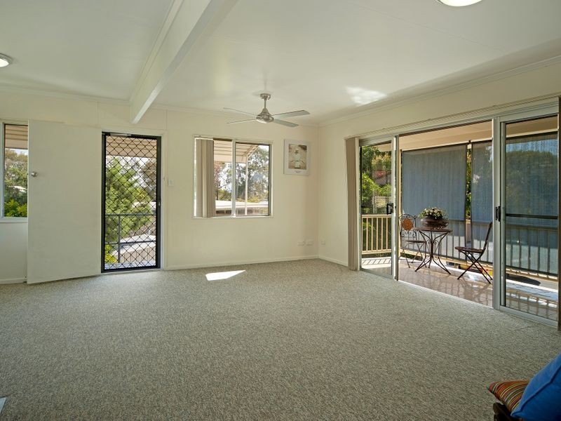 28 Muscovey Avenue, Paradise Point QLD 4216