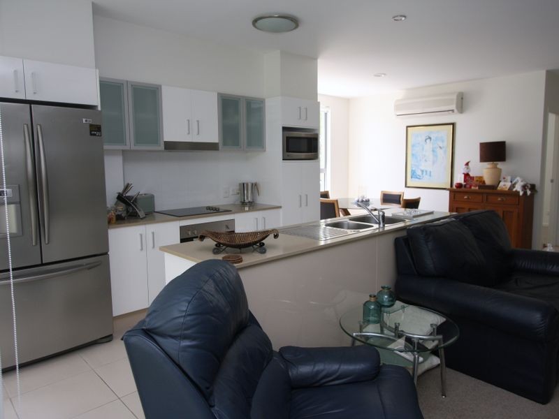 Paradise Point QLD 4216