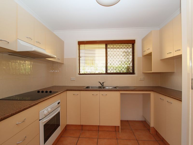 152 Paradise Pde, Hollywell QLD 4216