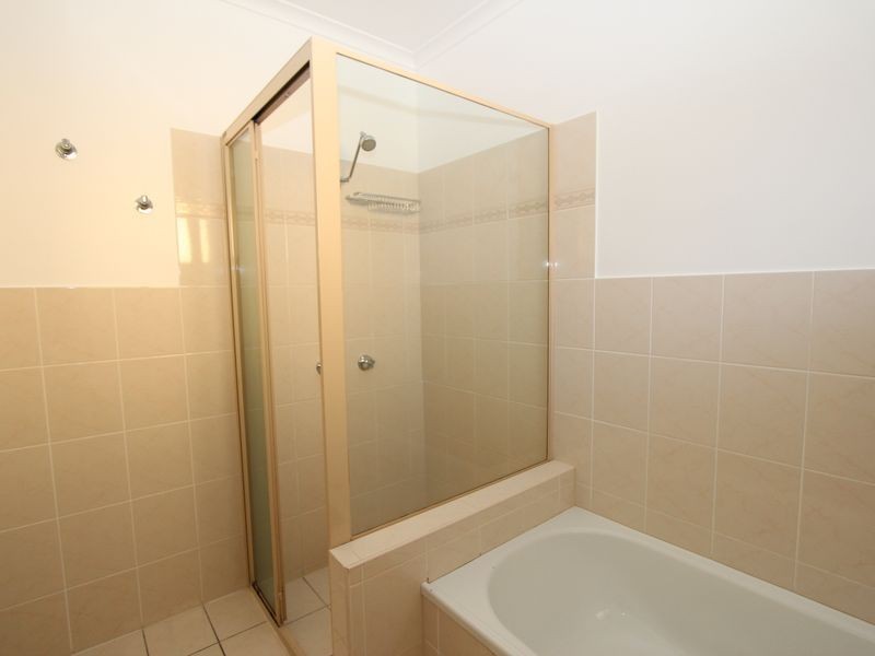 152 Paradise Pde, Hollywell QLD 4216