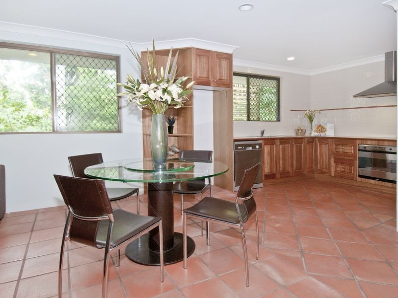 85 Oxley Drive, Paradise Point QLD 4216