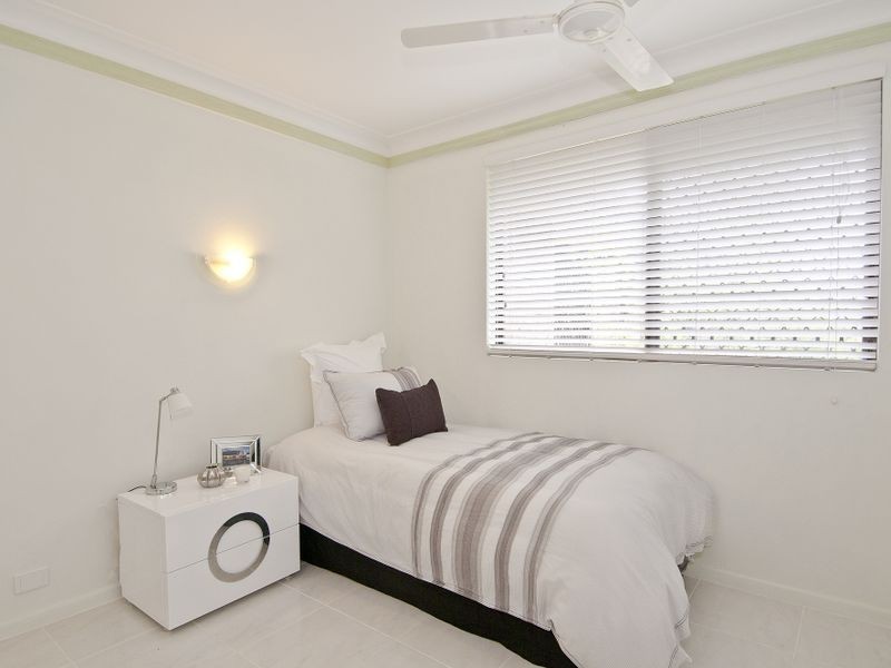 85 Oxley Drive, Paradise Point QLD 4216