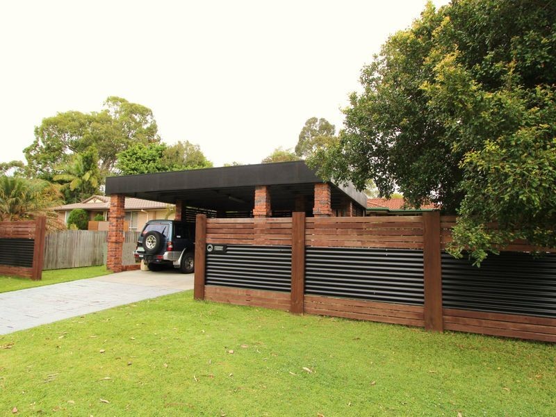 16 Coombe Avenue, Hope Island QLD 4212