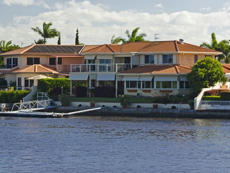 155 Pebble Beach Drive, Runaway Bay QLD 4216