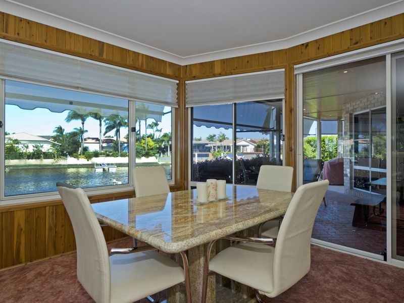 155 Pebble Beach Drive, Runaway Bay QLD 4216