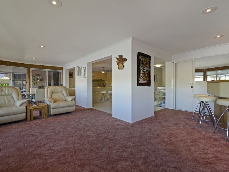 155 Pebble Beach Drive, Runaway Bay QLD 4216