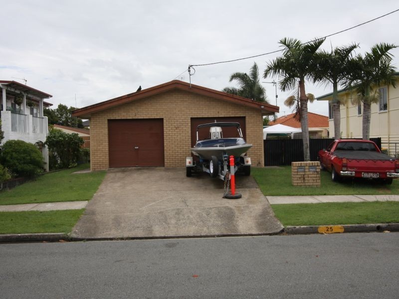 2327 Bruce Avenue, Paradise Point QLD 4216 the real estate agency Withdrawn