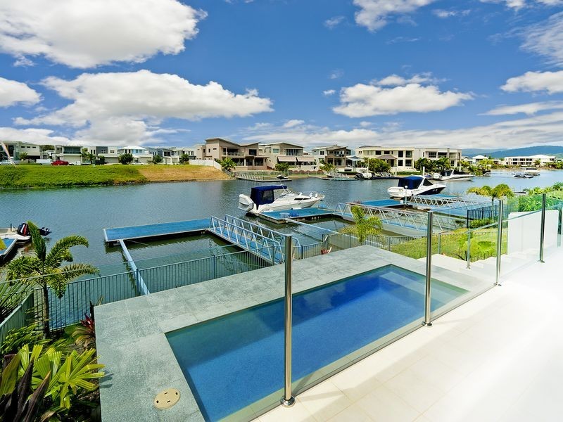 31 Harbourvue Court, Helensvale QLD 4212