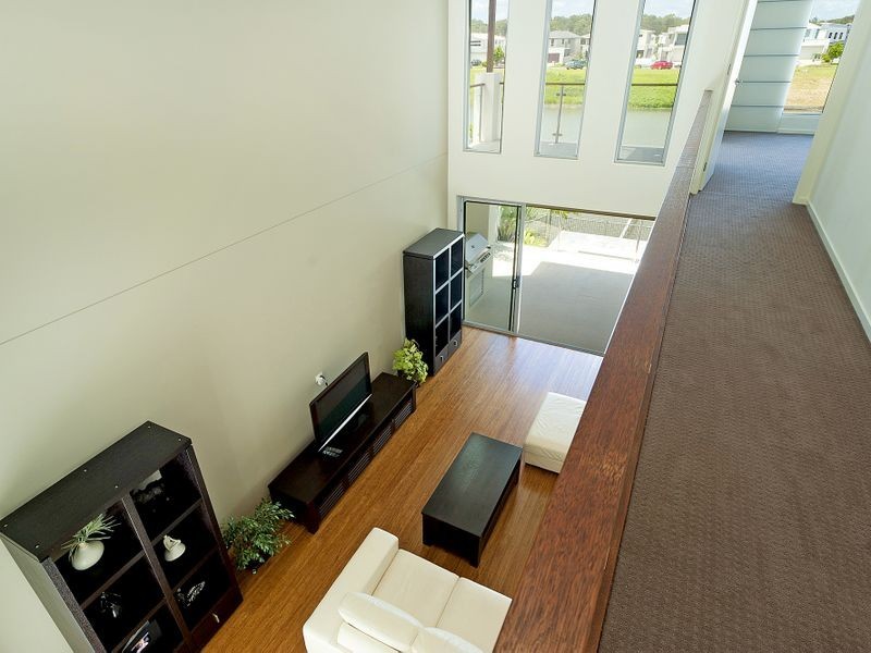 31 Harbourvue Court, Helensvale QLD 4212