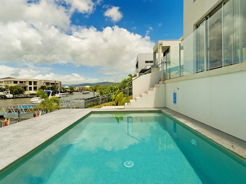 31 Harbourvue Court, Helensvale QLD 4212