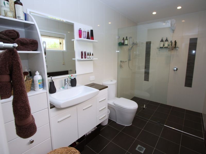 15 Midnight Court, Runaway Bay QLD 4216
