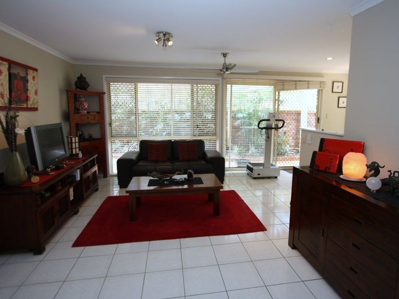 15 Midnight Court, Runaway Bay QLD 4216