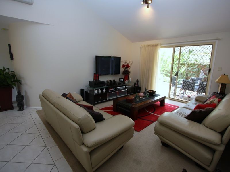 15 Midnight Court, Runaway Bay QLD 4216