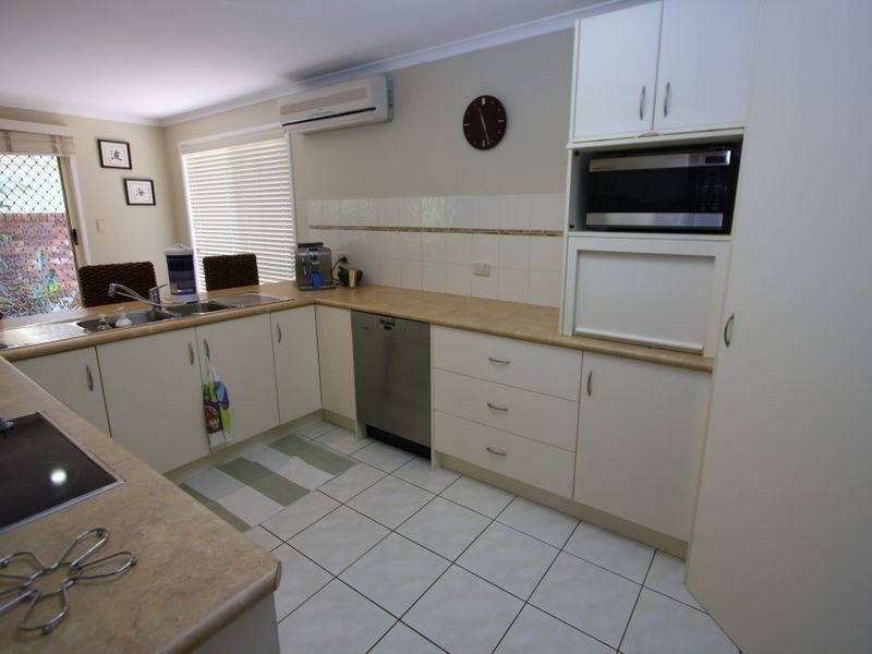 15 Midnight Court, Runaway Bay QLD 4216