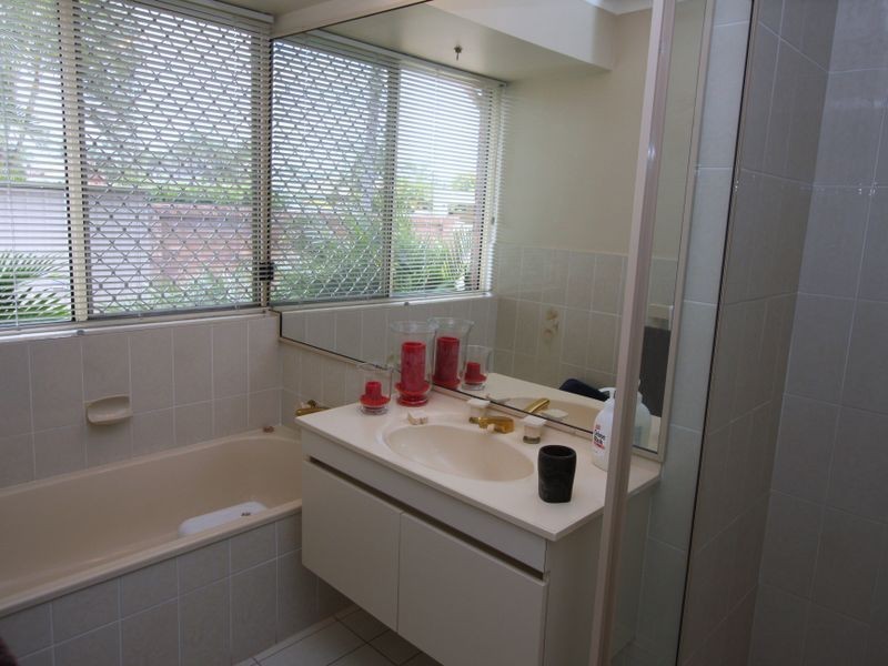 15 Midnight Court, Runaway Bay QLD 4216