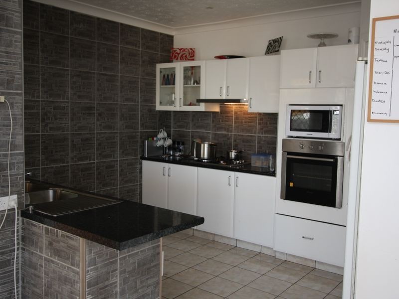 13 Walter Raleigh Crescent, Hollywell QLD 4216