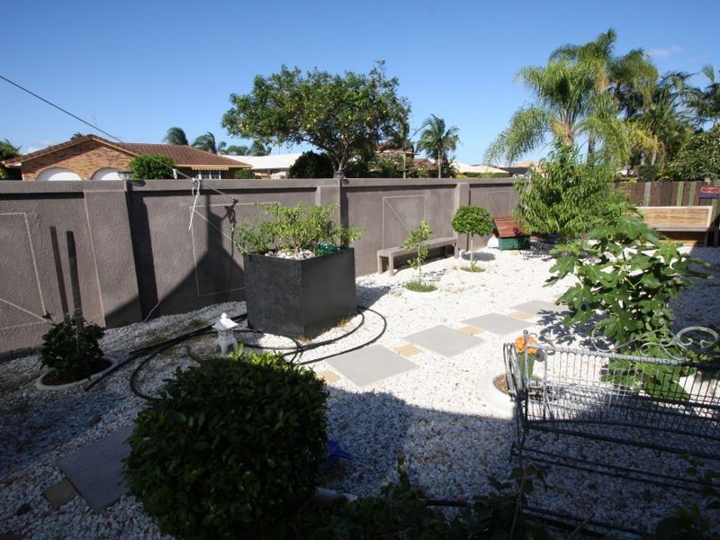 13 Walter Raleigh Crescent, Hollywell QLD 4216