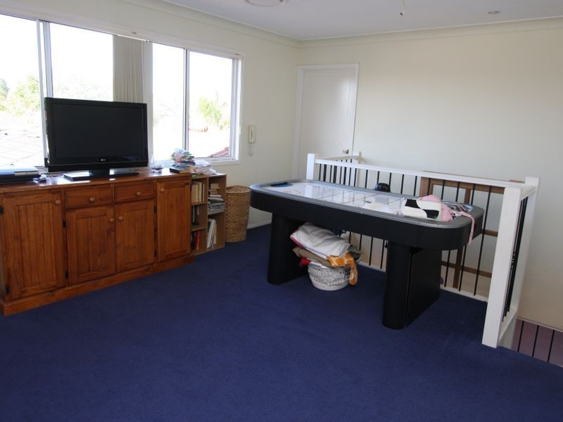 13 Walter Raleigh Crescent, Hollywell QLD 4216