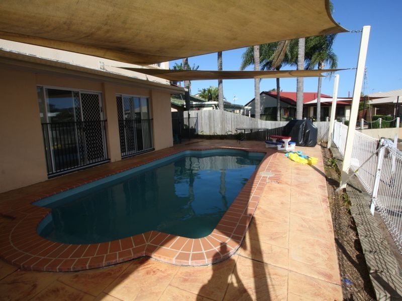 13 Walter Raleigh Crescent, Hollywell QLD 4216