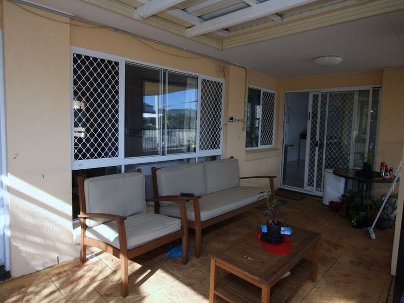 13 Walter Raleigh Crescent, Hollywell QLD 4216