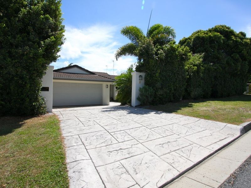 348 Bayview Street, Hollywell QLD 4216