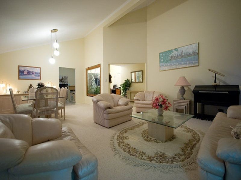 35-37 Midnight Court, Runaway Bay QLD 4216