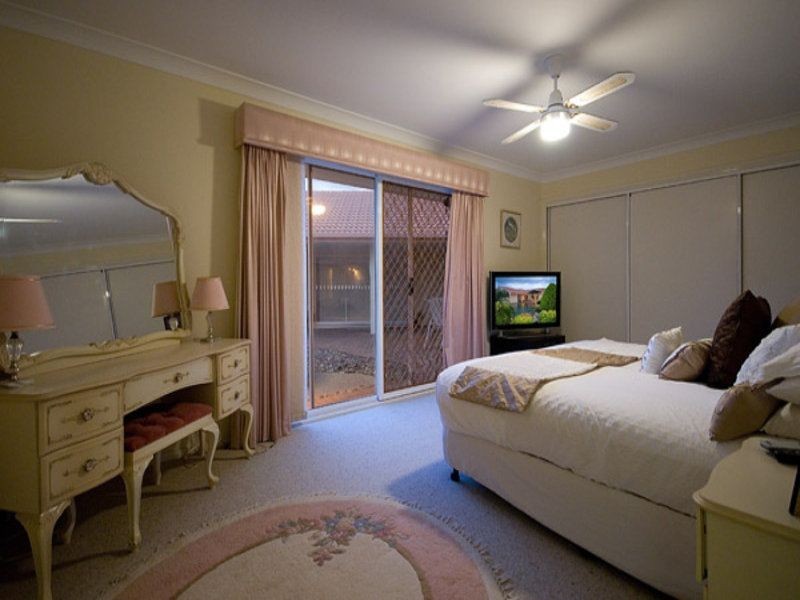 35-37 Midnight Court, Runaway Bay QLD 4216