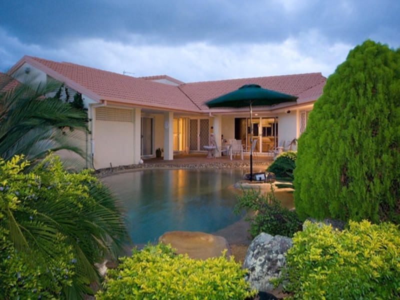 35-37 Midnight Court, Runaway Bay QLD 4216