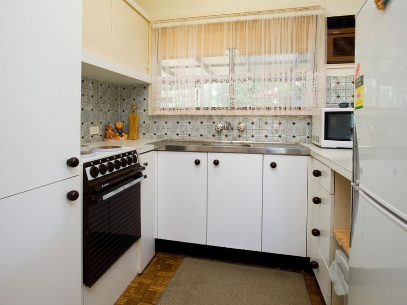 18 Iando Street, Coombabah QLD 4216