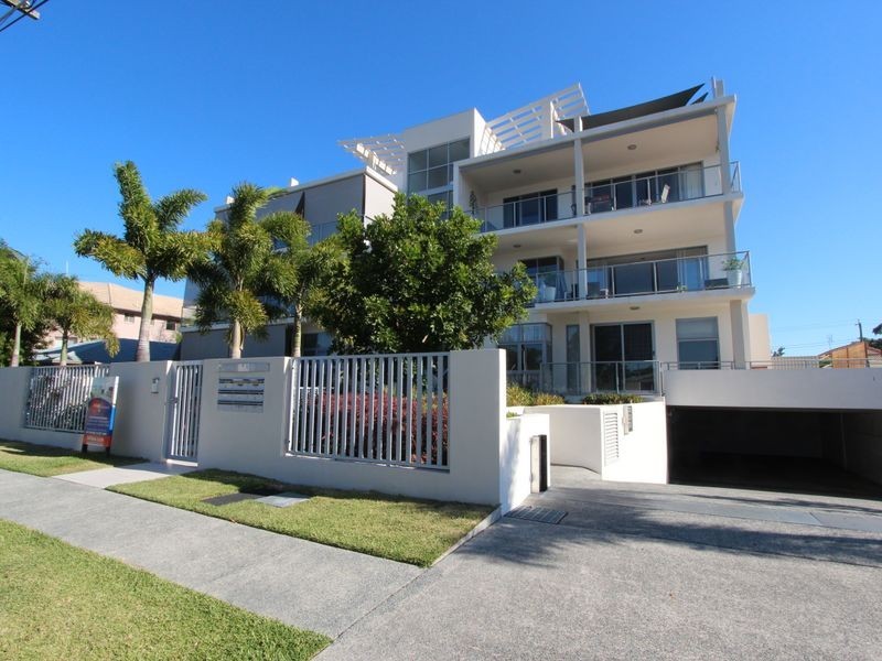 2/8-10 Victor Avenue, Paradise Point QLD 4216