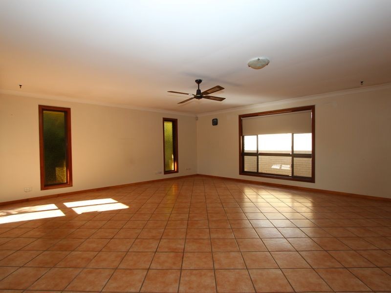 72 O’Grady Drive, Paradise Point QLD 4216