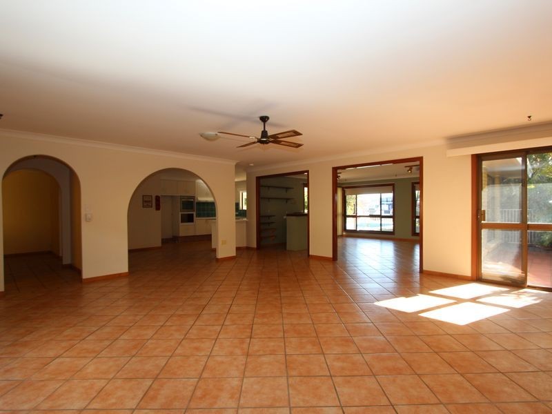 72 O’Grady Drive, Paradise Point QLD 4216