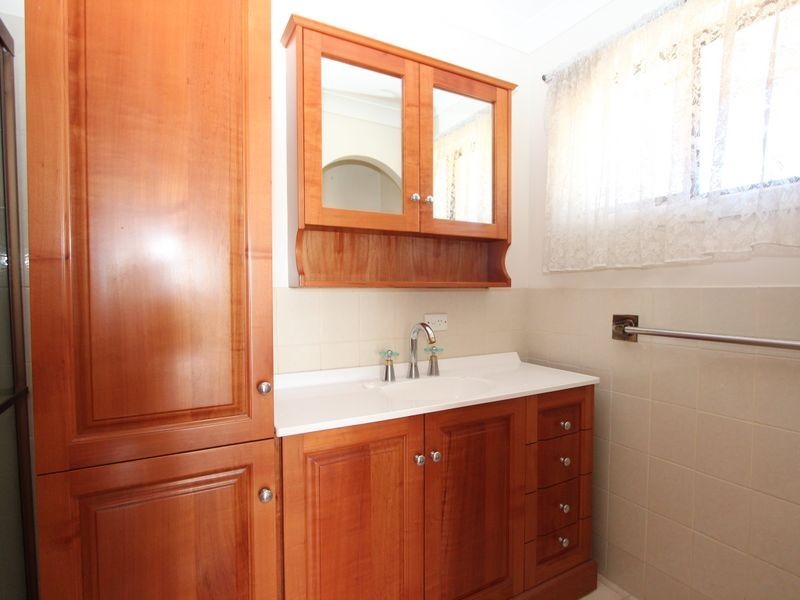 72 O’Grady Drive, Paradise Point QLD 4216