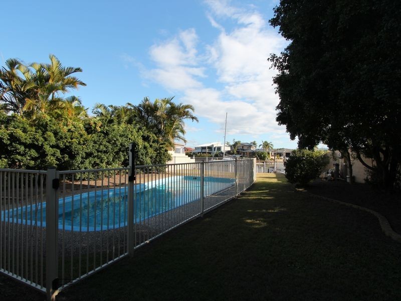 72 O’Grady Drive, Paradise Point QLD 4216