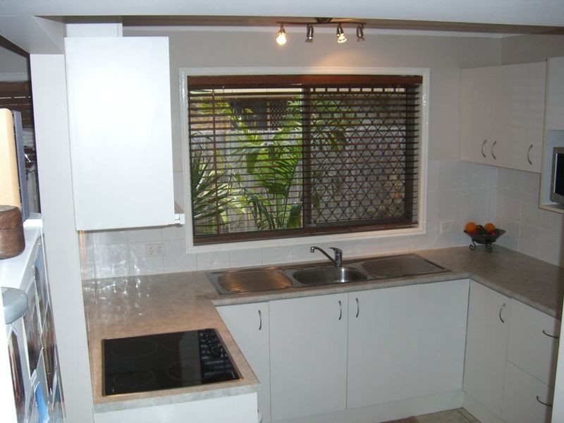 1/23 Eurimbula Court, Paradise Point QLD 4216