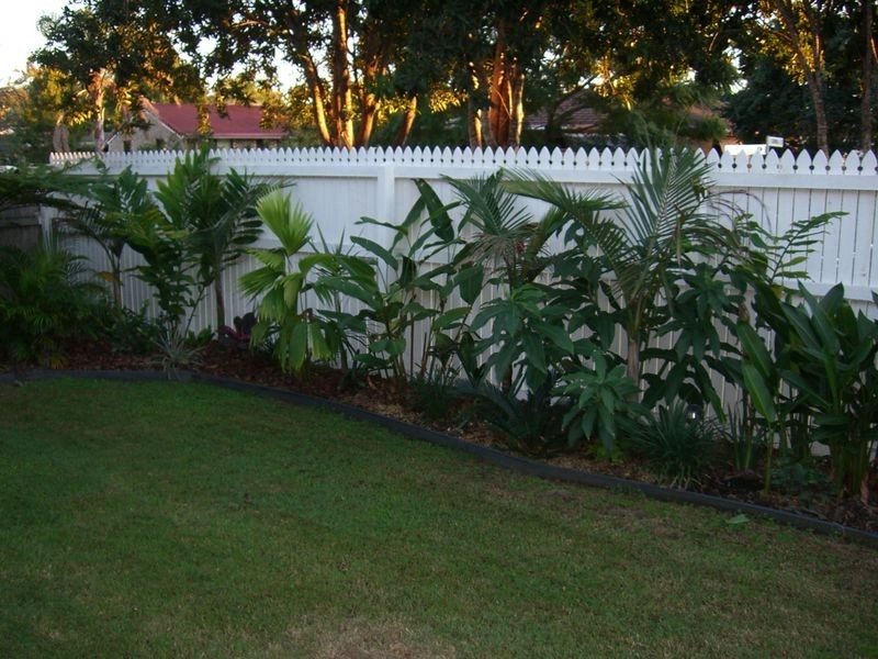 1/23 Eurimbula Court, Paradise Point QLD 4216