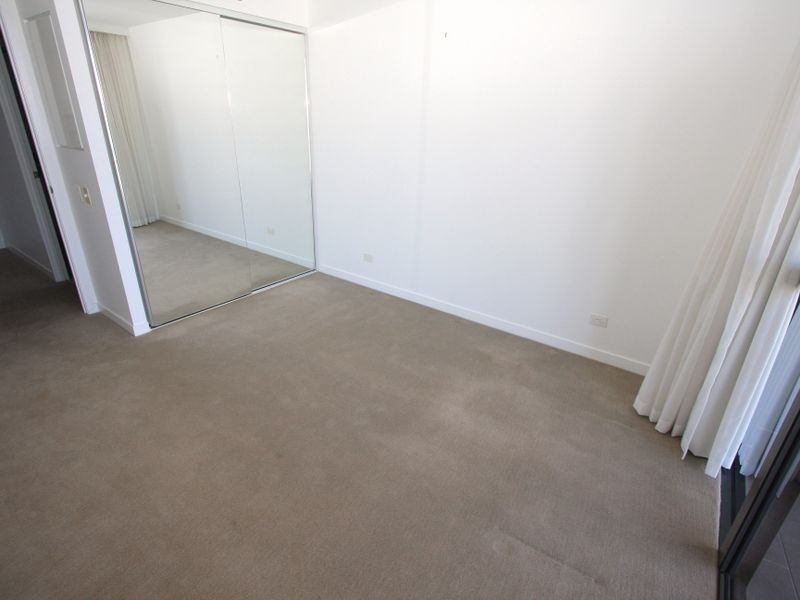 4504/323 Bayview Street, Hollywell QLD 4216