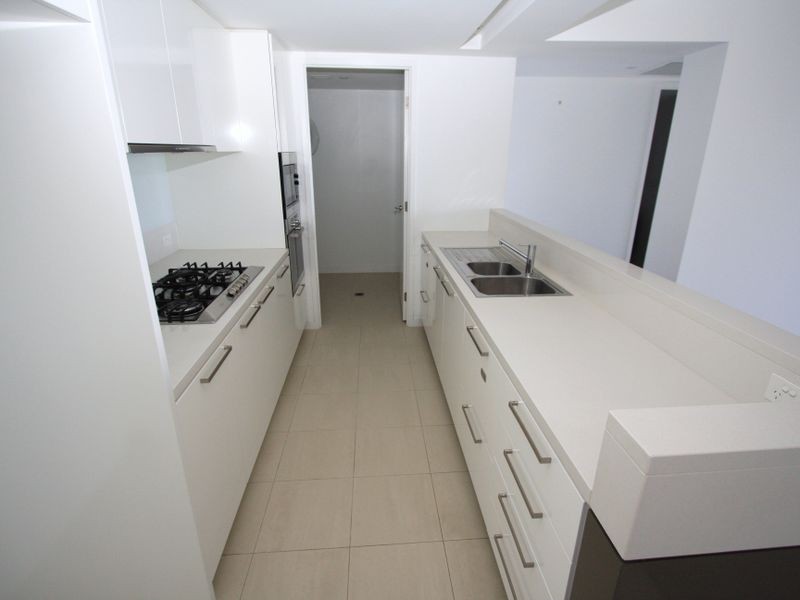 4504/323 Bayview Street, Hollywell QLD 4216