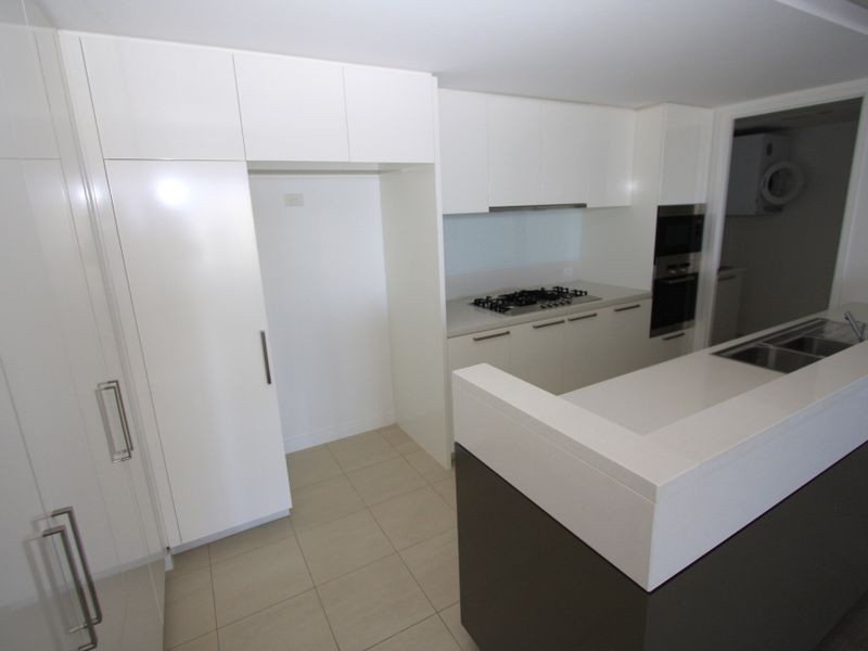 4504/323 Bayview Street, Hollywell QLD 4216