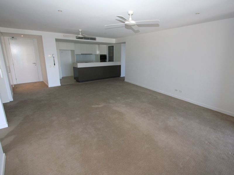 4504/323 Bayview Street, Hollywell QLD 4216