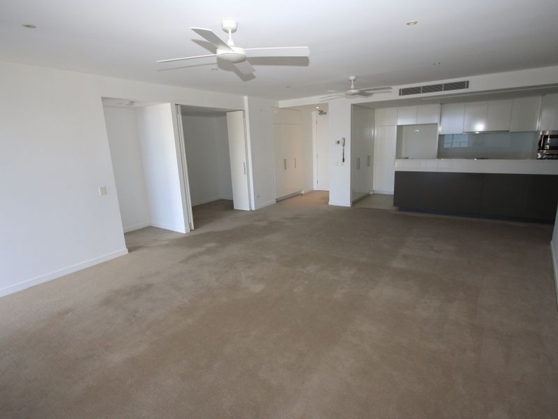 4504/323 Bayview Street, Hollywell QLD 4216