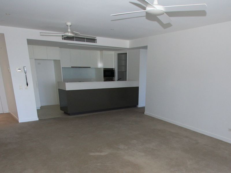 4504/323 Bayview Street, Hollywell QLD 4216