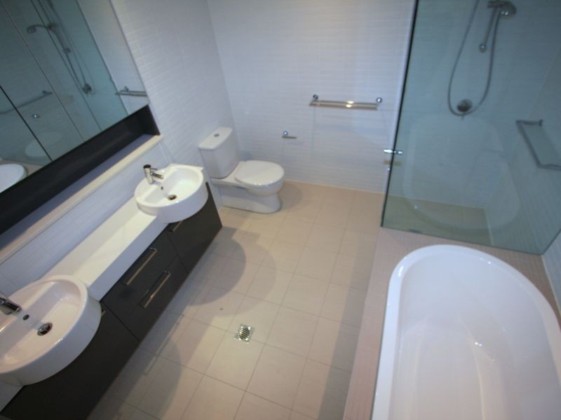 4504/323 Bayview Street, Hollywell QLD 4216