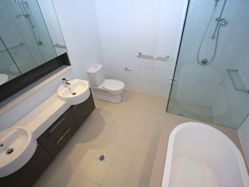 4504/323 Bayview Street, Hollywell QLD 4216