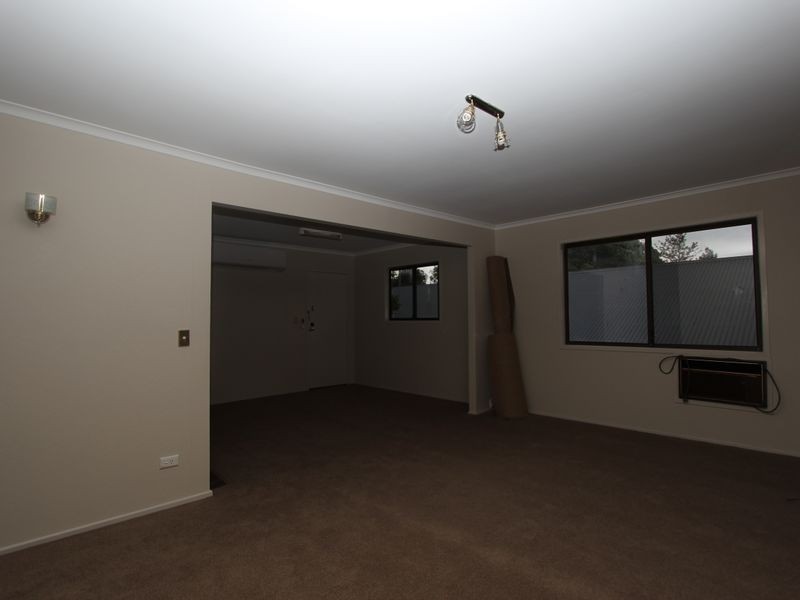 55 Victor Avenue, Paradise Point QLD 4216