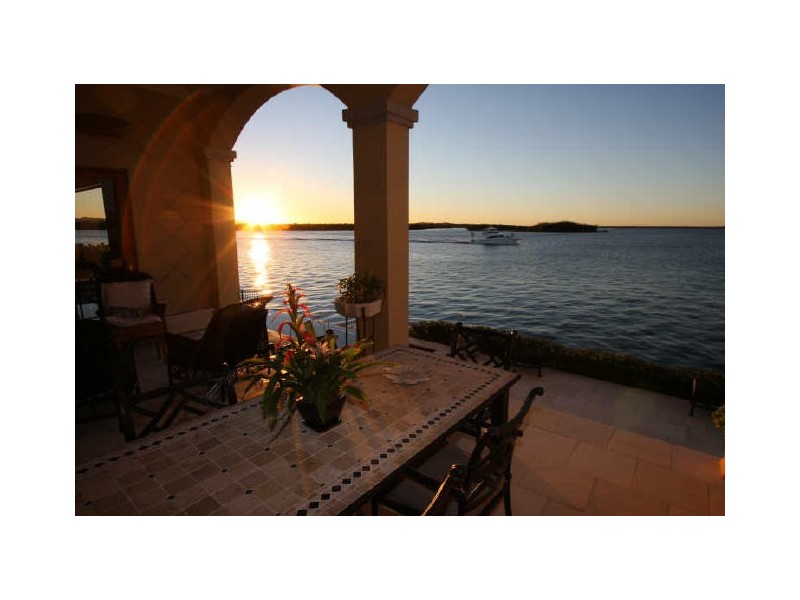 Sovereign Islands QLD 4216