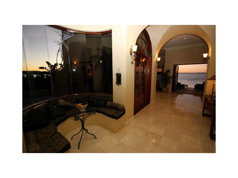 Sovereign Islands QLD 4216