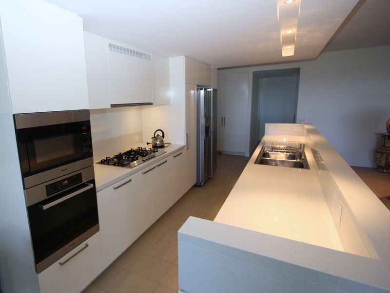 7303/323 Bayview Street, Hollywell QLD 4216