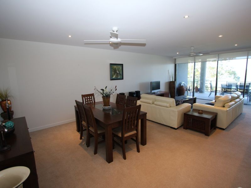 7303/323 Bayview Street, Hollywell QLD 4216